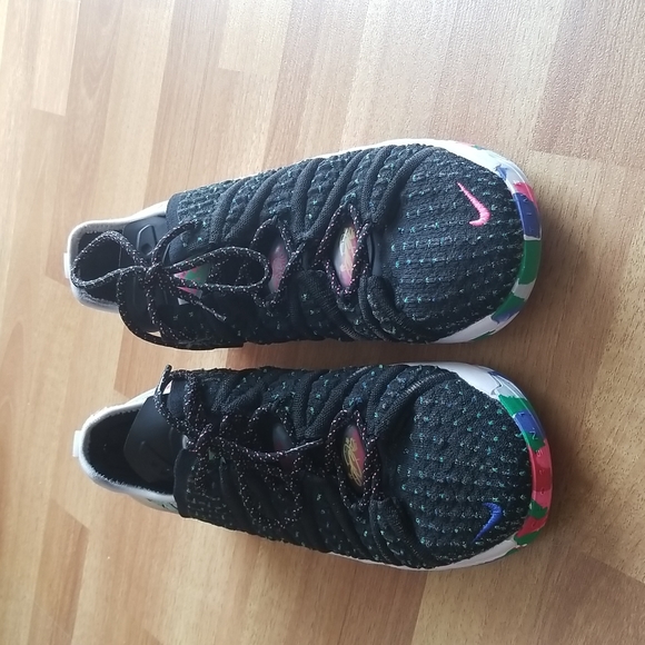 Nike Lebron 18 - Picture 2 of 8